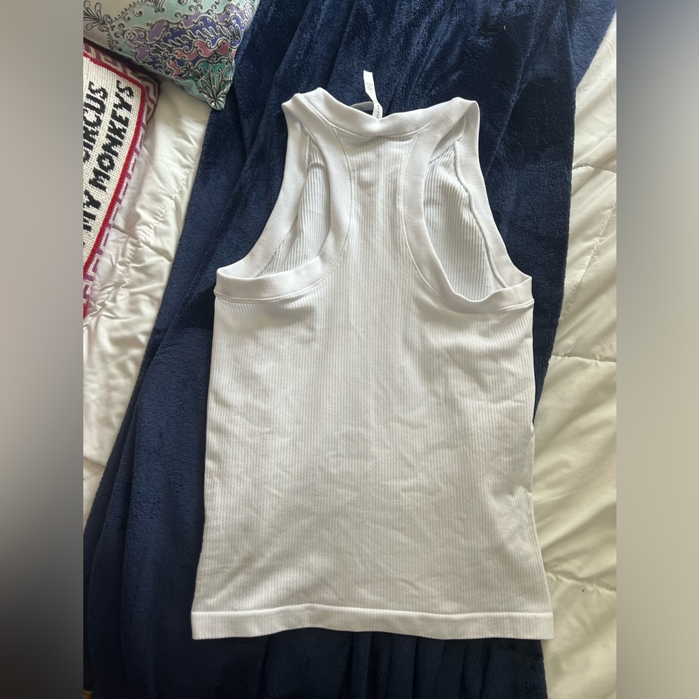 Seamless Athleta white tank top